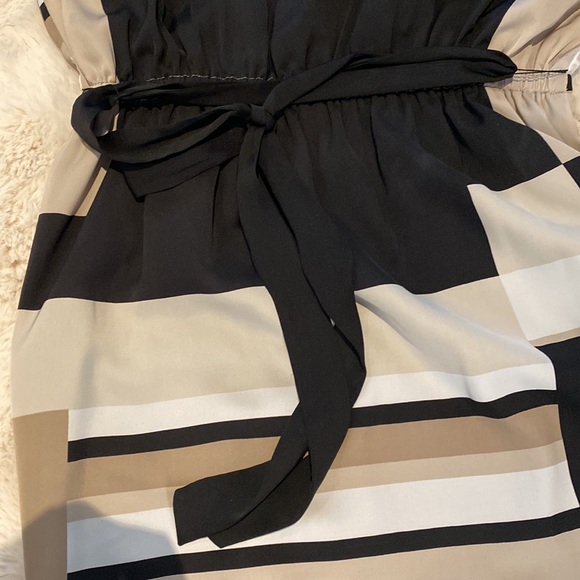 Dress / Brand: DKNY - Picture 5 of 6